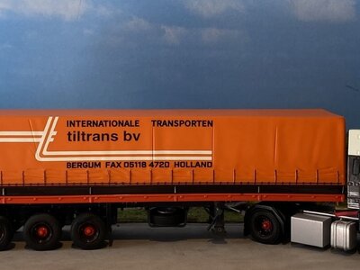 WSI WSI Scania 3-serie met schuif zeilenoplegger TILTRANS