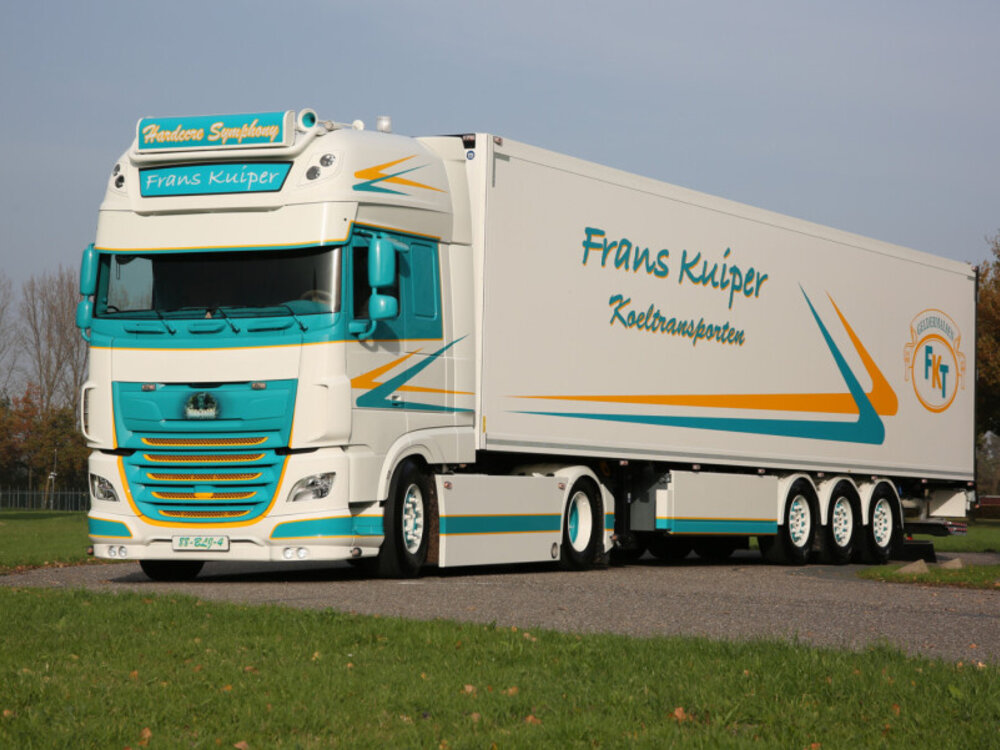 WSI WSI DAF 95 XF super space cab 4x2 met 3-assige koeloplegger FRANS KUIPER