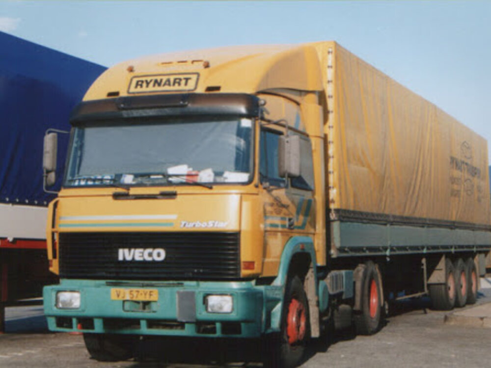 Tekno Tekno Iveco TurboStar  with 3-axle classic tilt trailer RYNART