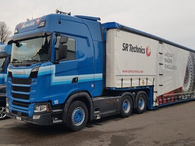 Tekno Tekno Scania S Highline 6x4 wit 2-axle Resin Meusburger lowloader HEUSSI