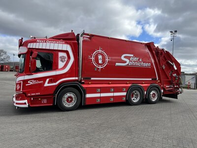 Tekno Tekno Scania L motorwagen met vuilnis opbouw SEJER & SONNICHSEN