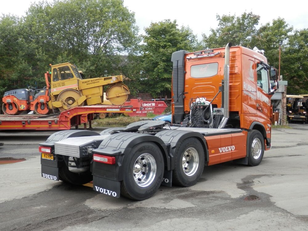 WSI WSI Volvo FH05 lowroof 6x4 with 3-axle lowloader ROBERT McCARROLL Glasgow Scotland