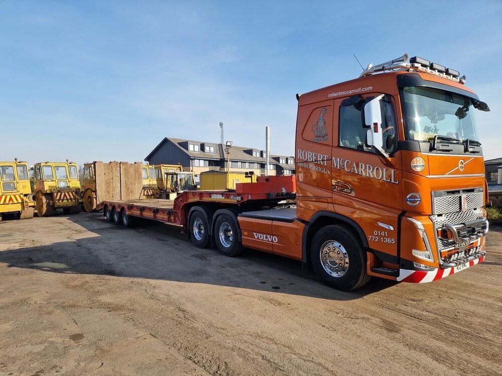 WSI WSI Volvo FH05 lowroof 6x4 with 3-axle lowloader ROBERT McCARROLL Glasgow Scotland