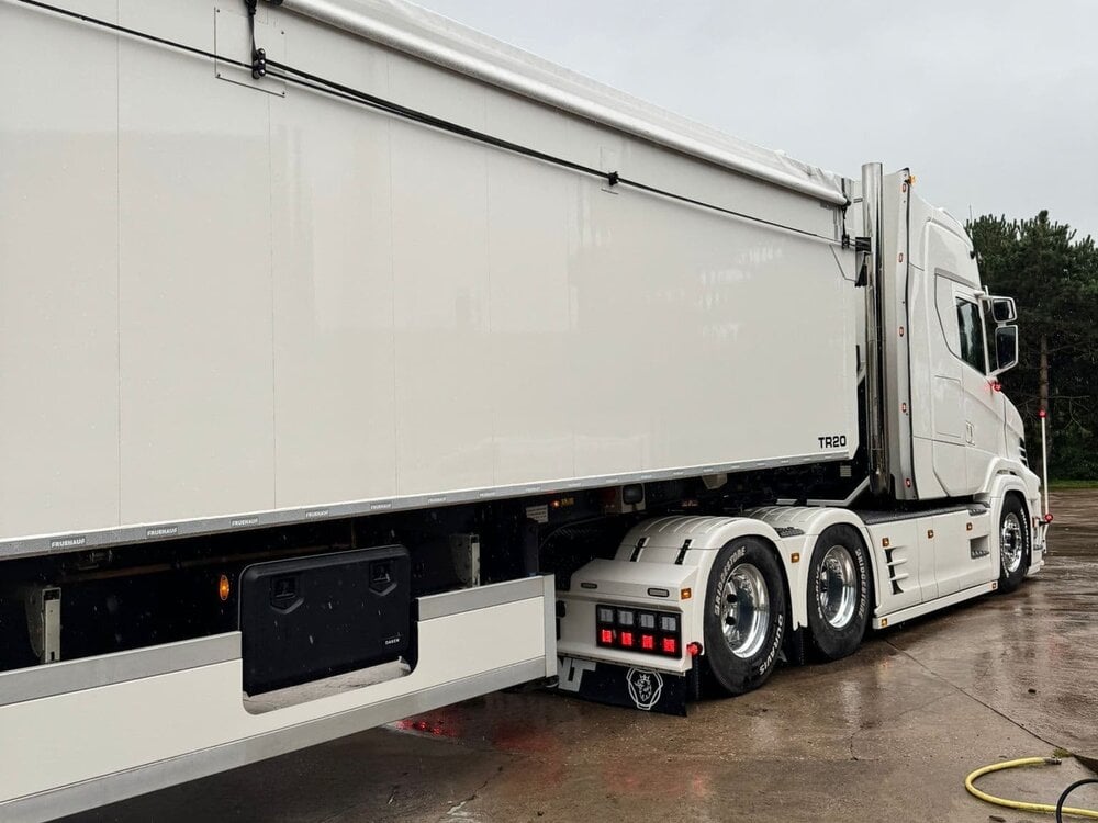 WSI WSI Vlastuin Torpedo 6x2 with 3-axle tipping trailer R & F ATKINSON FARMS Ltd Cumbria England