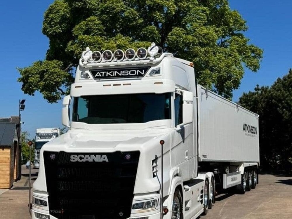 WSI WSI Vlastuin Torpedo 6x2 with 3-axle tipping trailer R & F ATKINSON FARMS Ltd Cumbria England