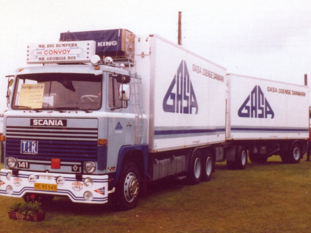 Tekno Tekno Scania 141 rigid truck with 2-axle trailer GASA ODENSE