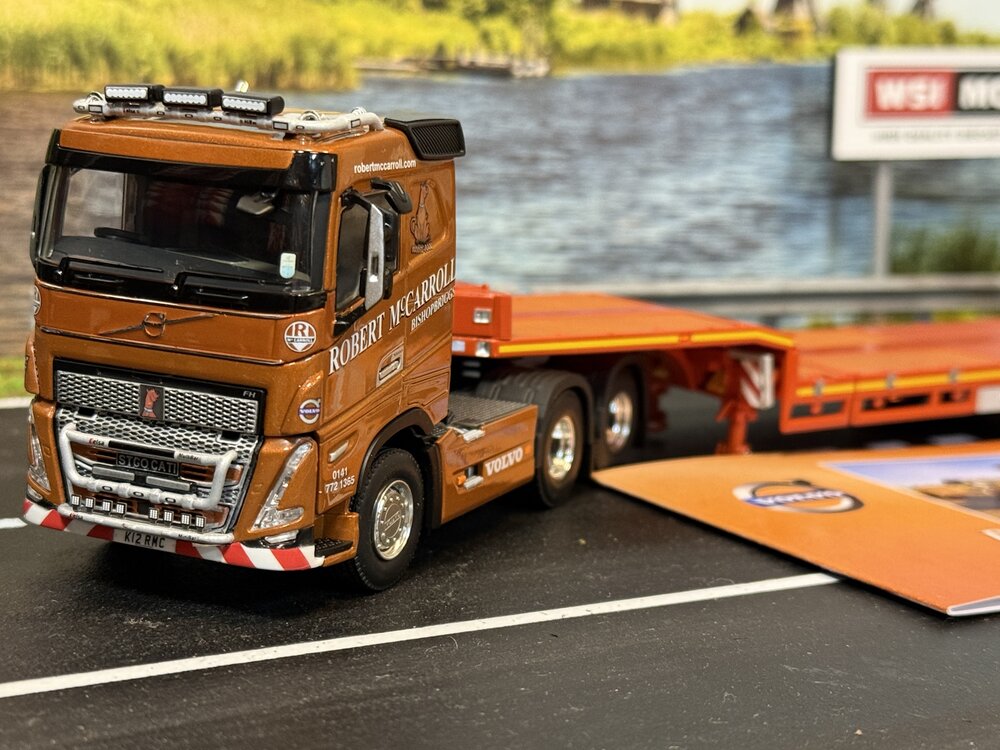 WSI WSI Volvo FH05 lowroof 6x4 with 3-axle lowloader ROBERT McCARROLL Glasgow Scotland