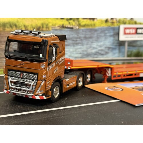 WSI WSI Volvo FH05 lowroof 6x4 with 3-axle lowloader ROBERT McCARROLL Glasgow Scotland