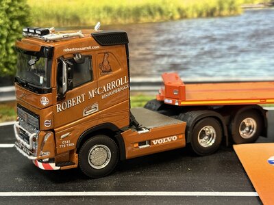 WSI WSI Volvo FH05 lowroof 6x4 with 3-axle lowloader ROBERT McCARROLL Glasgow Scotland