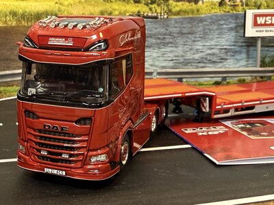 WSI WSI DAF XG+ with 3-axle lowloader ADVANCE CONTRUCTION SCOTLAND
