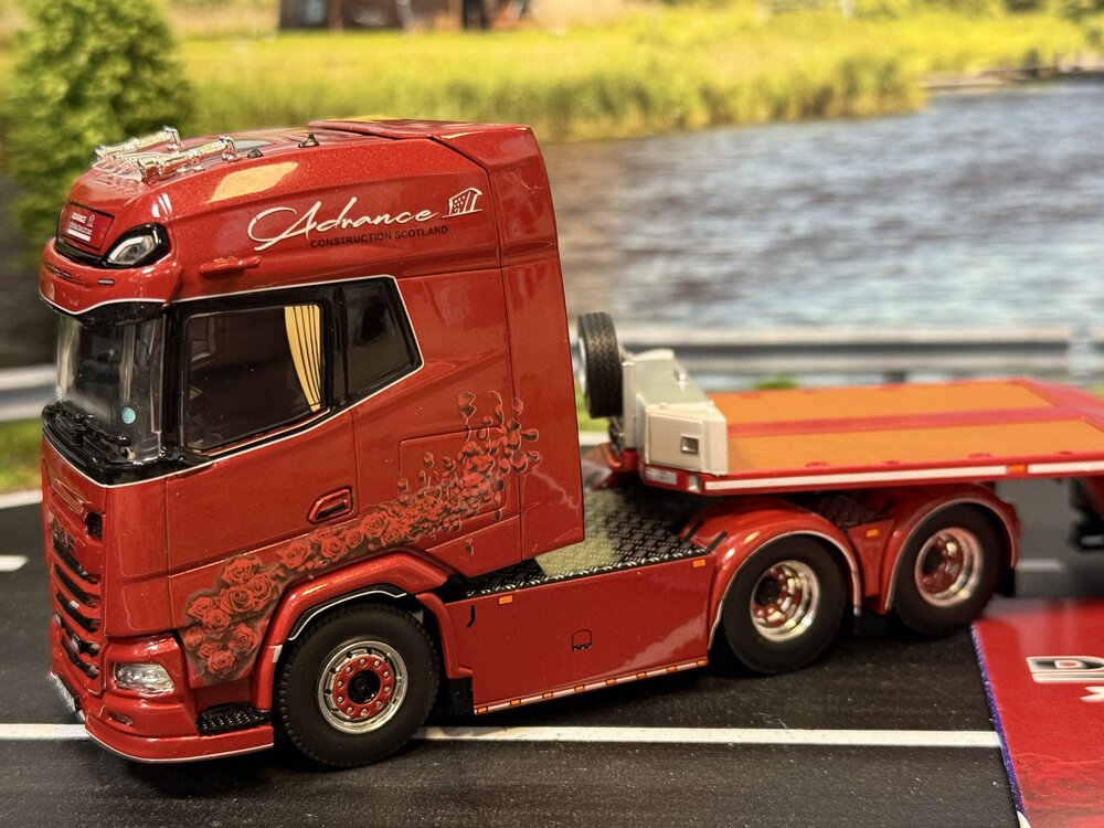 WSI WSI DAF XG+ with 3-axle lowloader ADVANCE CONTRUCTION SCOTLAND