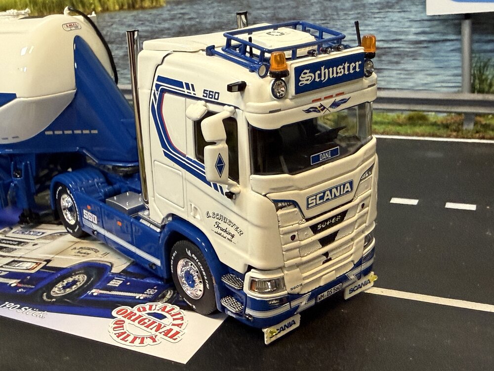 Tekno Tekno Scania Next Gen 560R met Feldbinder onderlosser SCHUSTER