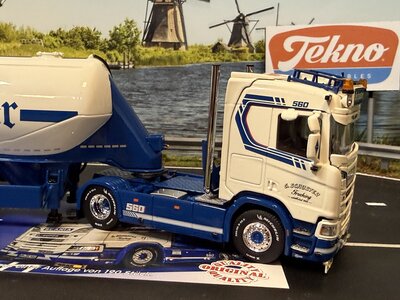 Tekno Tekno Scania Next Gen 560R with Feldbinder trailer SCHUSTER