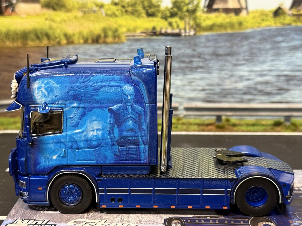 Tekno Tekno Scania 4-serie Longline 4x2 TRANSRAPID "Game of thrones"