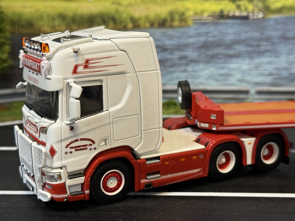 WSI WSI Scania R Highline 6x2 with 4-axle semi wheel well lowloader TRAILER CHRISTER TRANSPORT AB