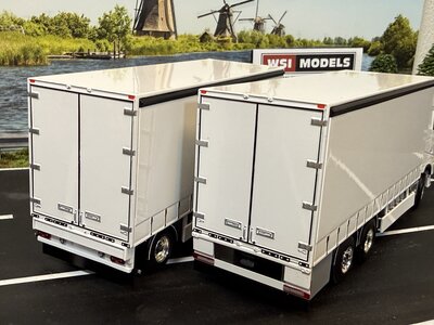 WSI WSI "EXCLUSIEF" Volvo FH4 Glob. 6x2 motorwagen met 2-as zeiloplegger