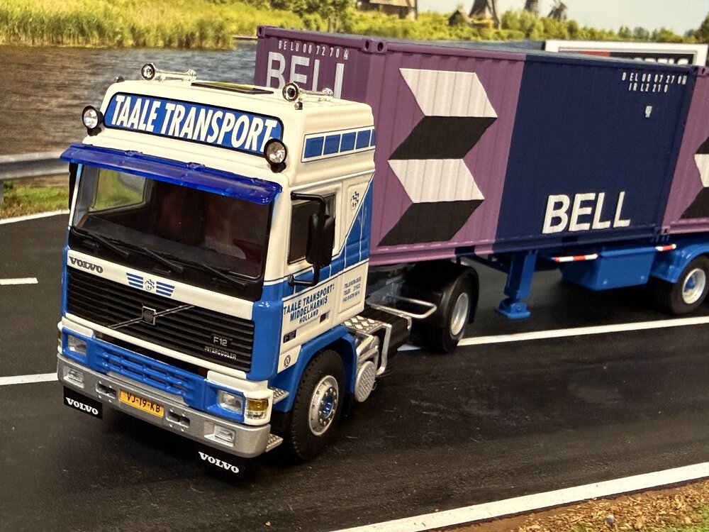 WSI WSI Volvo F12 Glob. with 3-axle container trailer + 2 x 20ft. container TAALE TRANSPORT