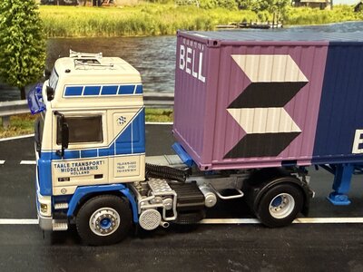 WSI WSI Volvo F12 Glob. with 3-axle container trailer + 2 x 20ft. container TAALE TRANSPORT