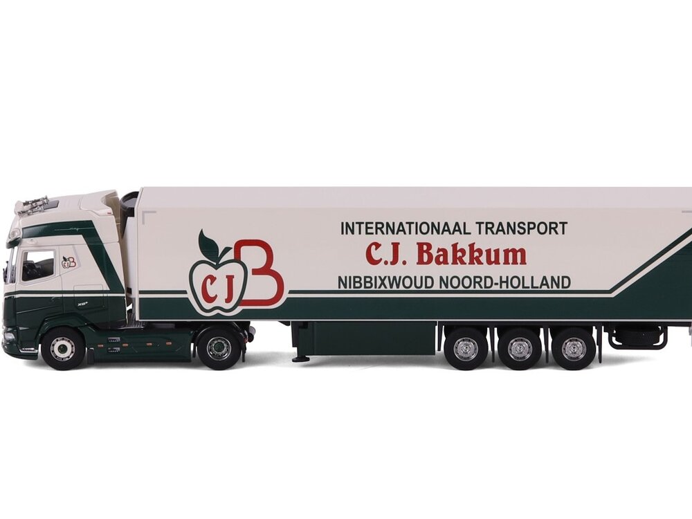 Cavallino Cavallino DAF XG+  with 3-axle reefertrailer C.J. BAKKUM