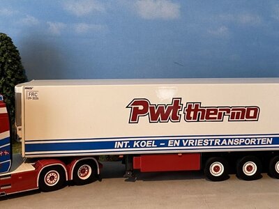 WSI WSI Scania S 6x2 met 3-as koeloplegger PWT