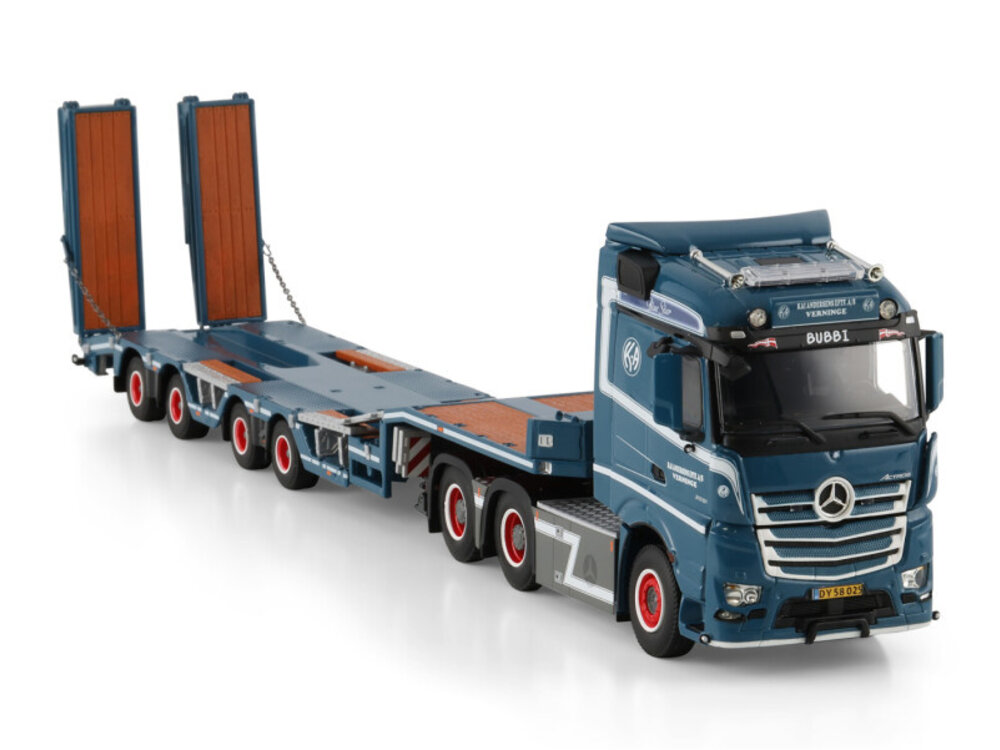 WSI WSI Mercedes-Benz Actros MP4 Stream Space 6x4 with 4-axle semi wheel well low loader KAI ANDERSENS