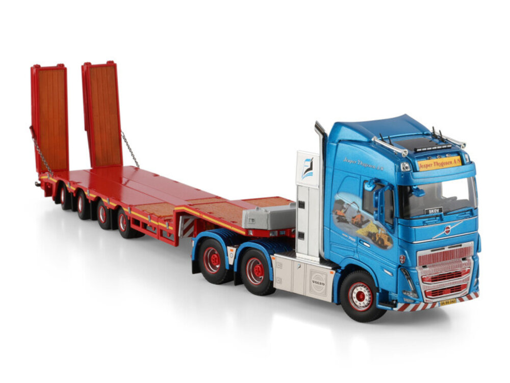 WSI WSI Volvo FH5 Globetrotter 6x4 with 4-axle semi low loader + ramps JESPER THYGESEN