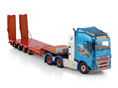 WSI WSI Volvo FH5 Globetrotter 6x4 with 4-axle semi low loader + ramps JESPER THYGESEN