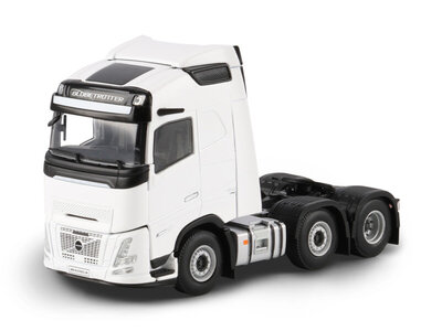 WSI WSI Volvo FH Aero Globetrotter 6x2 WHITE LINE