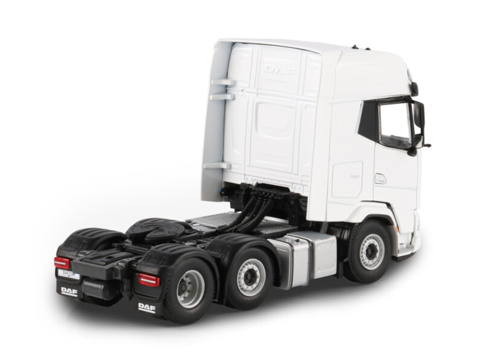 WSI WSI DAF XG+ MY25 6X2 twin steer  WHITE LINE