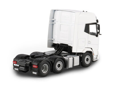 WSI WSI DAF XG+ MY25 6X2 twin steer  WHITE LINE