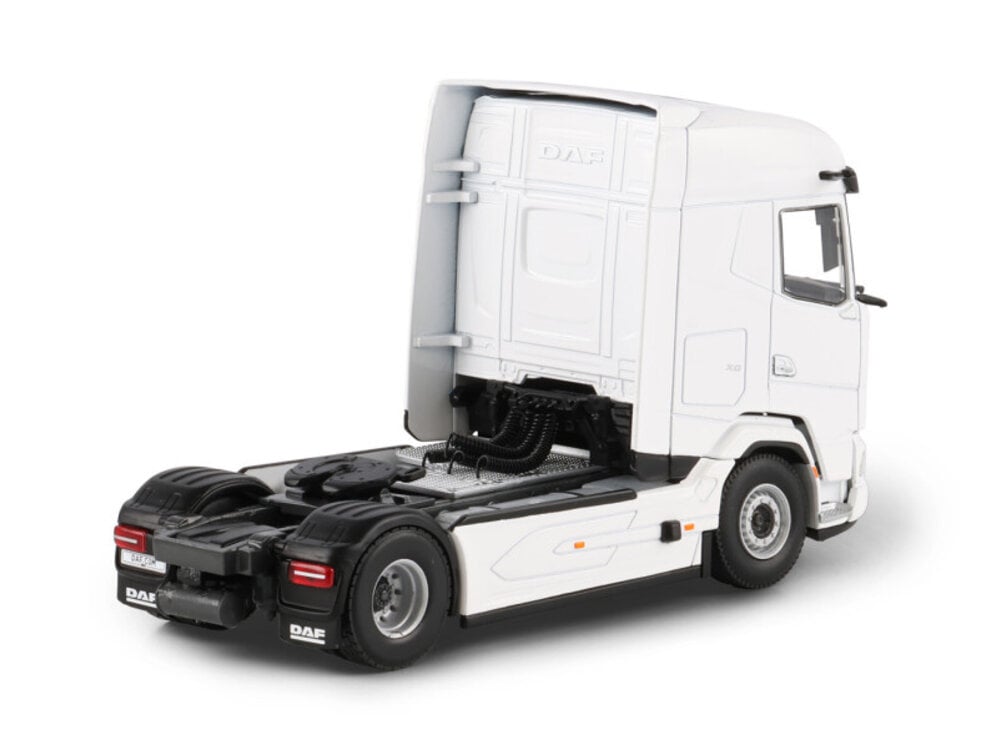 WSI WSI DAF XG 4X2 WHITE LINE