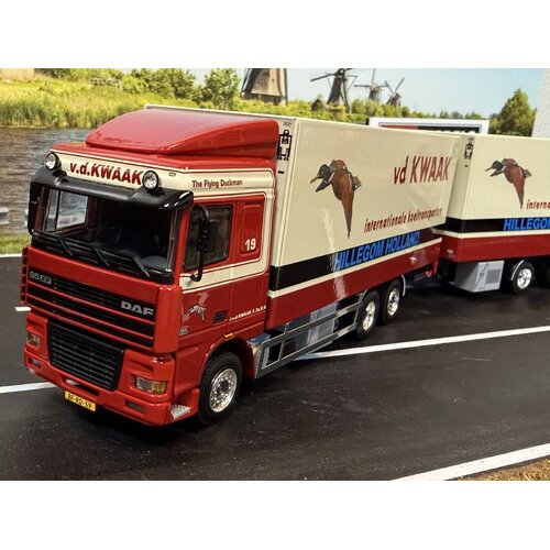 WSI WSI DAF 95XF space cab 6x2 rigid reefertruck with 2-axle reefertrailer VAN DER KWAAK