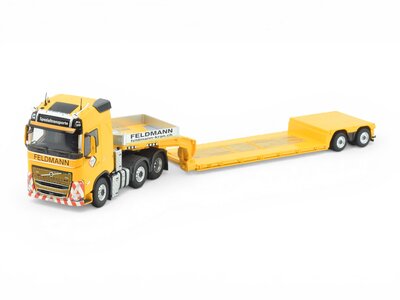 Tekno Tekno Volvo FH05 Globetrotter 6x2 met 2-assige dieplader FELDMANN