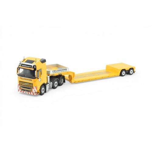 Tekno Tekno Volvo FH05 Globetrotter 6x2 met 2-assige dieplader FELDMANN