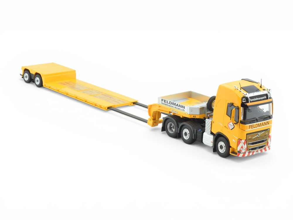 Tekno Tekno Volvo FH05 Globetrotter 6x2 met 2-assige dieplader FELDMANN
