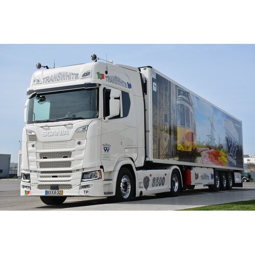 Tekno Tekno Scania Next Gen 500S met 3-assige koeloplegger TRANSWHITE