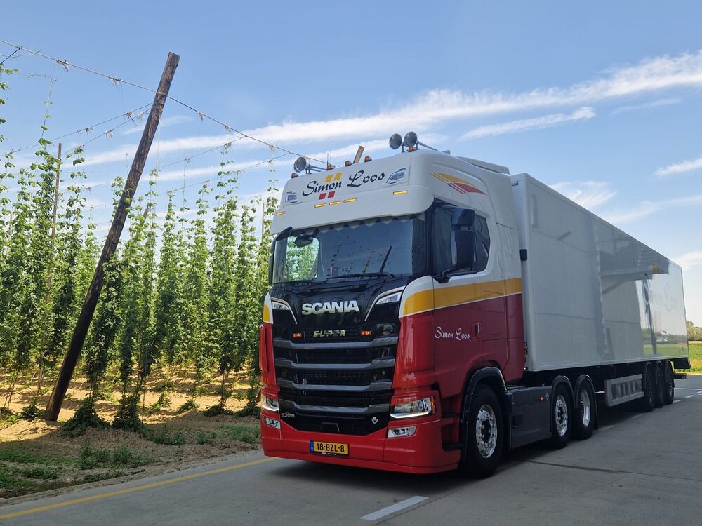 Tekno Tekno Scania Next Gen 530S-V8 Highline 6x2 met 3-assige koeloplegger SIMON LOOS