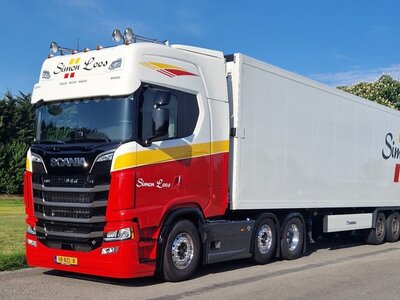 Tekno Tekno Scania Next Gen 530S-V8 Highline 6x2 met 3-assige koeloplegger SIMON LOOS