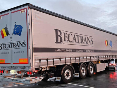 WSI WSI Scania S Highline 4x2 with 3-axle curtainside trailer BECATRANS