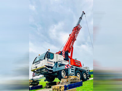 WSI WSI Liebherr LTM 1050-3.1 Mobile crane STEVENSON