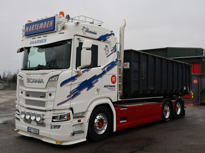 WSI WSI Scania R Normal 6x2 motorwagen met haakarm systeem + 15m3 container MARTEMOEN