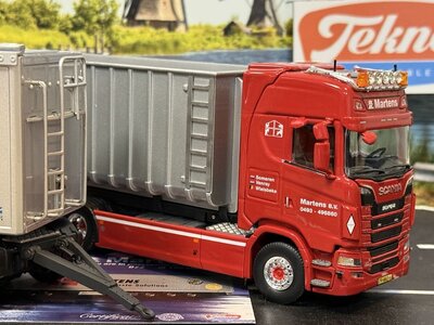 Tekno Tekno Scania Next Gen S-series hooklift  LZV combination MARTENS BV