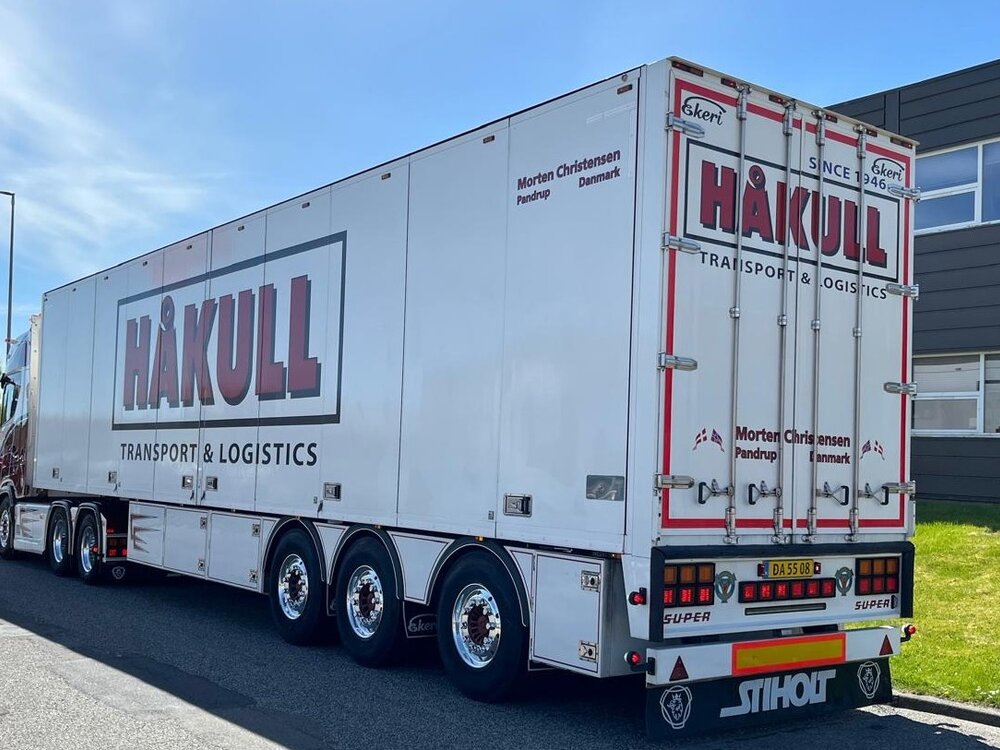 Tekno Tekno Scania NGS Highline 6x2 with 3-axle box trailer MORTEN CHRISTENSEN HÅKULL