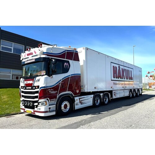 Tekno Tekno Scania NGS Highline 6x2 with 3-axle box trailer MORTEN CHRISTENSEN HÅKULL