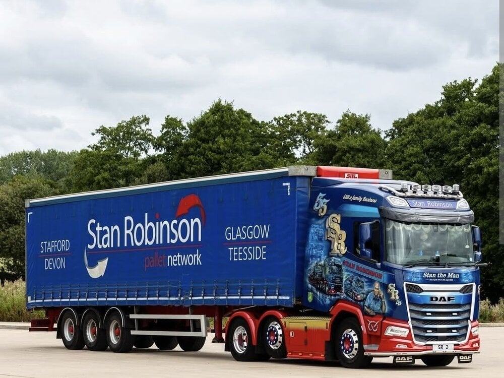 Tekno Tekno DAF XG 6x2 with 3-axle curtainside trailer STAN ROBINSON