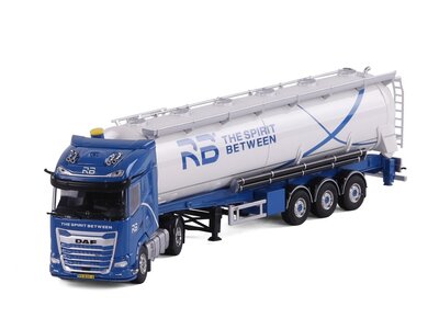 Cavallino Cavallino DAF XG 4x2 met 3-as bulk trailer RB LOGISTICS