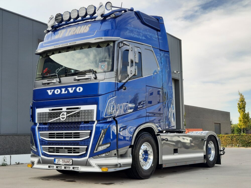Tekno Tekno Volvo FH05 Globetrotter XL 4x2 JT TRANS