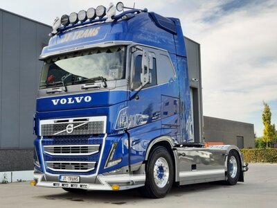 Tekno Tekno Volvo FH05 Globetrotter XL 4x2 JT TRANS