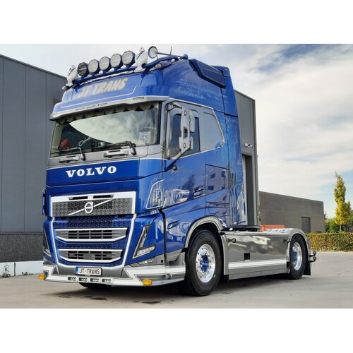 Tekno Tekno Volvo FH05 Globetrotter XL 4x2 JT TRANS