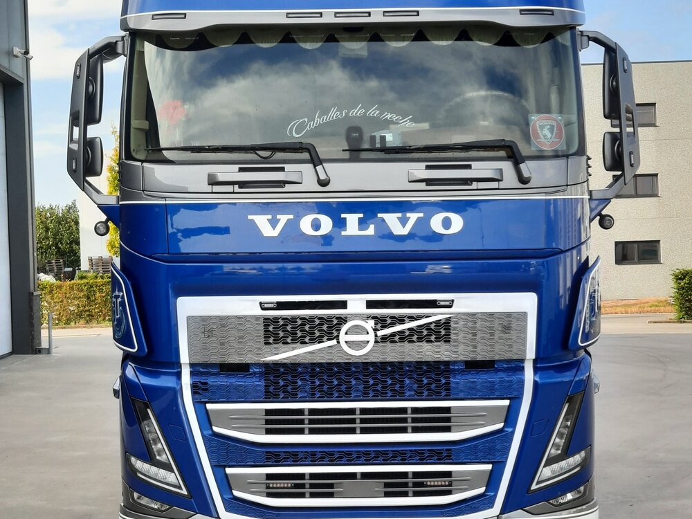 Tekno Tekno Volvo FH05 Globetrotter XL 4x2 JT TRANS